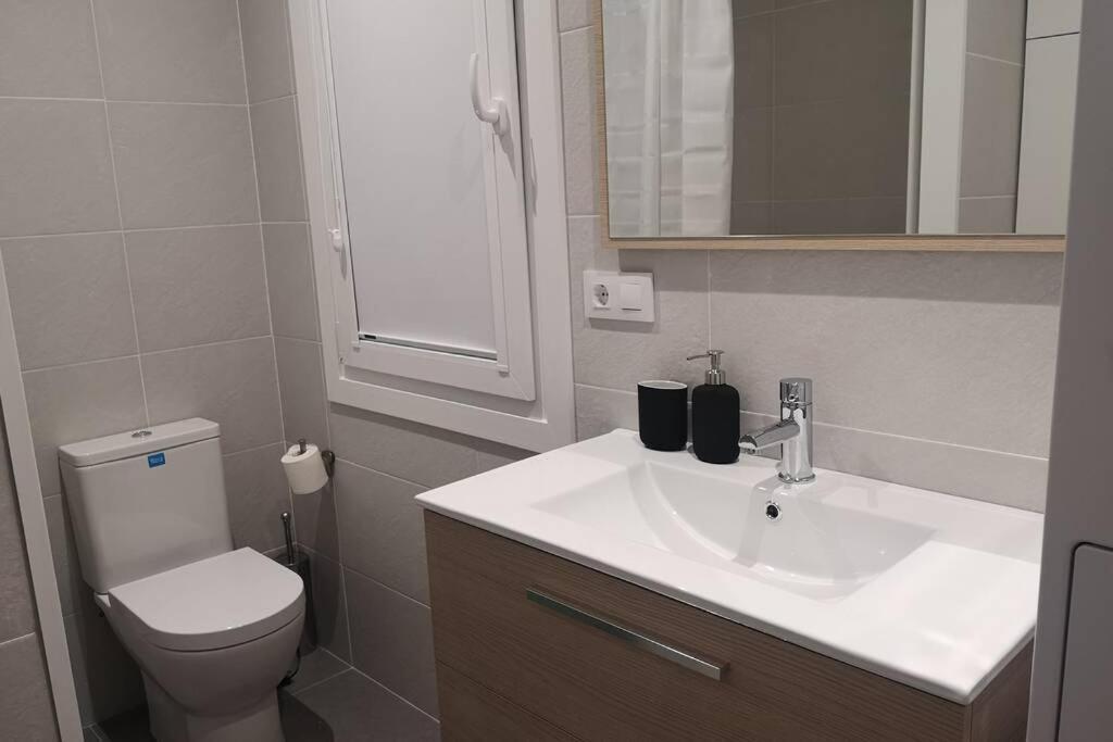 Appartamento Piso Moderno Con Garaje En El Centro De Vigo Esterno foto